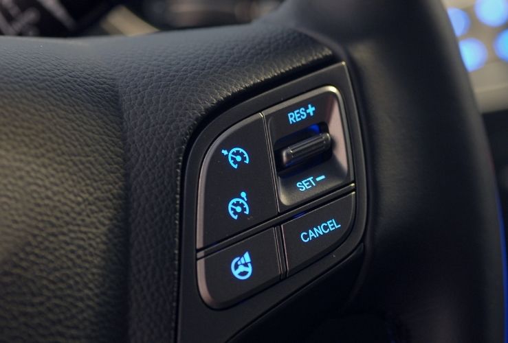 Electronic cruise control buttons