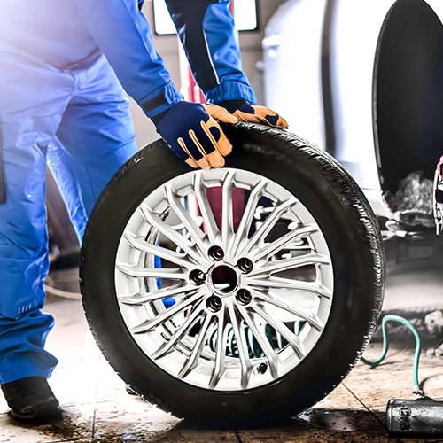 How much does it cost to change a tyre?