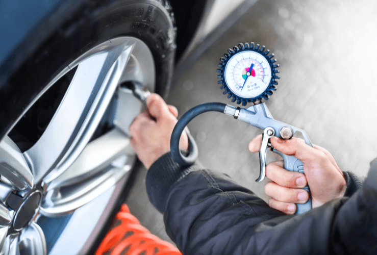 Checking car tyre pressure