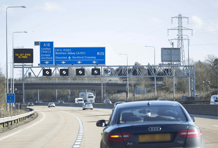 Driver location signs on the M25