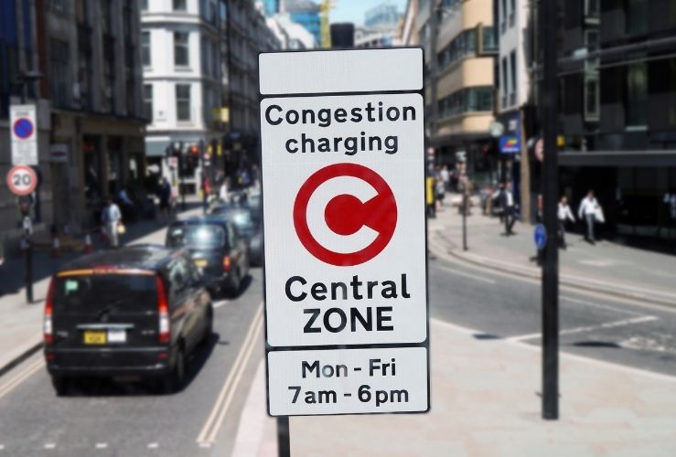 London congestion charge zone signage