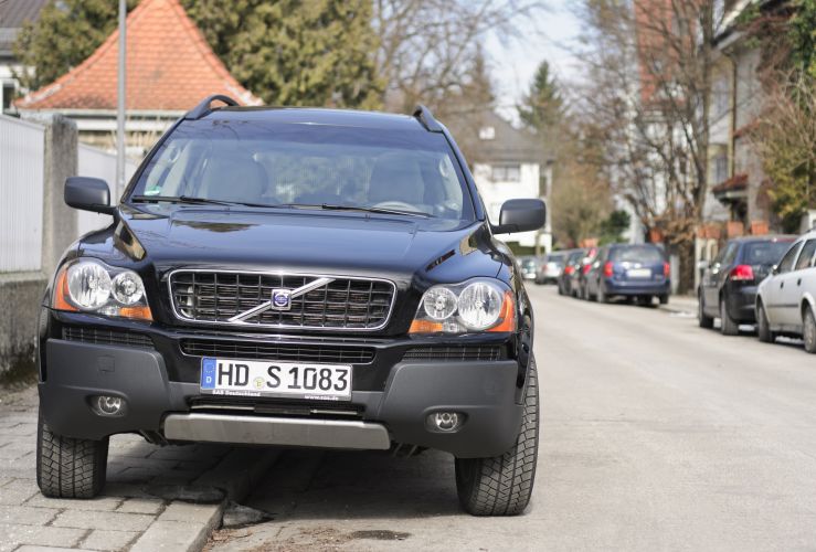 Pavement parking could lead to £70 fine
